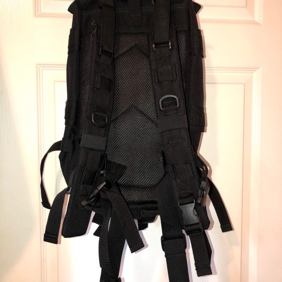 Tactical Small Assault Bag - Picture 2 of 2